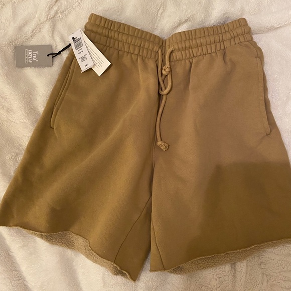 TNA Aritzia BF Cozy Shorts sweatshort - Picture 1 of 4